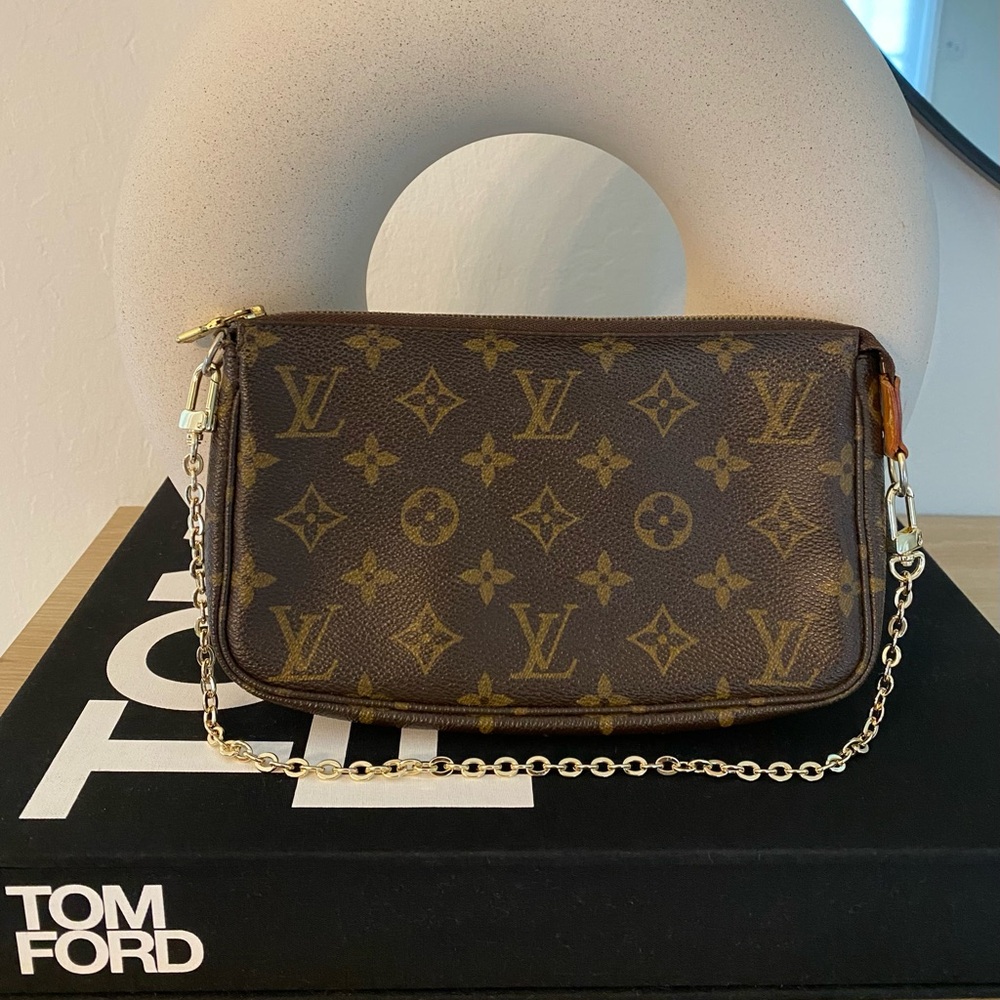 Louis Vuitton Monogram Pochette Bag w/ original & chain strap & dust bag